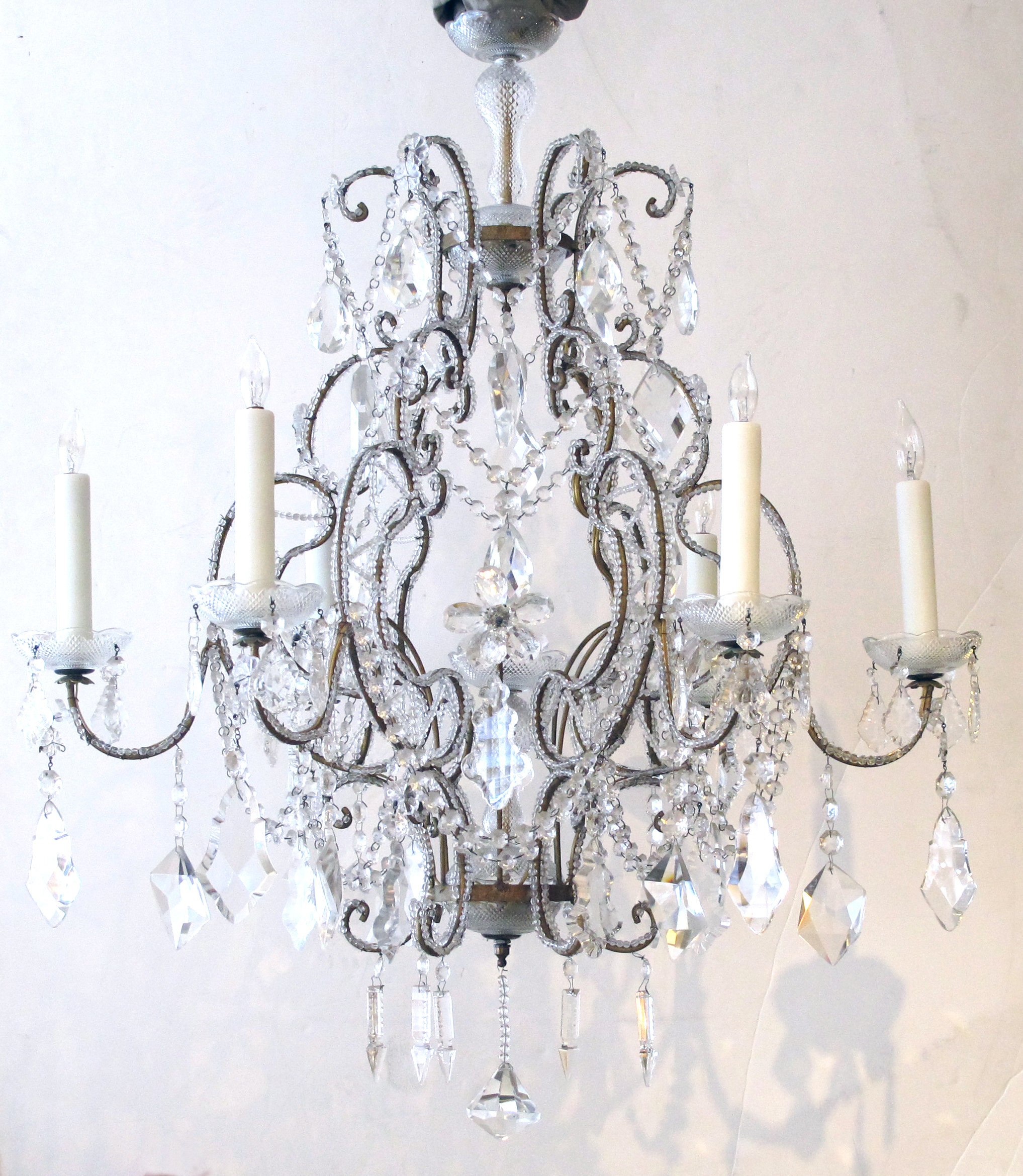 A chandelier with a fringe of handmade beads - Model Venezia 4800-S