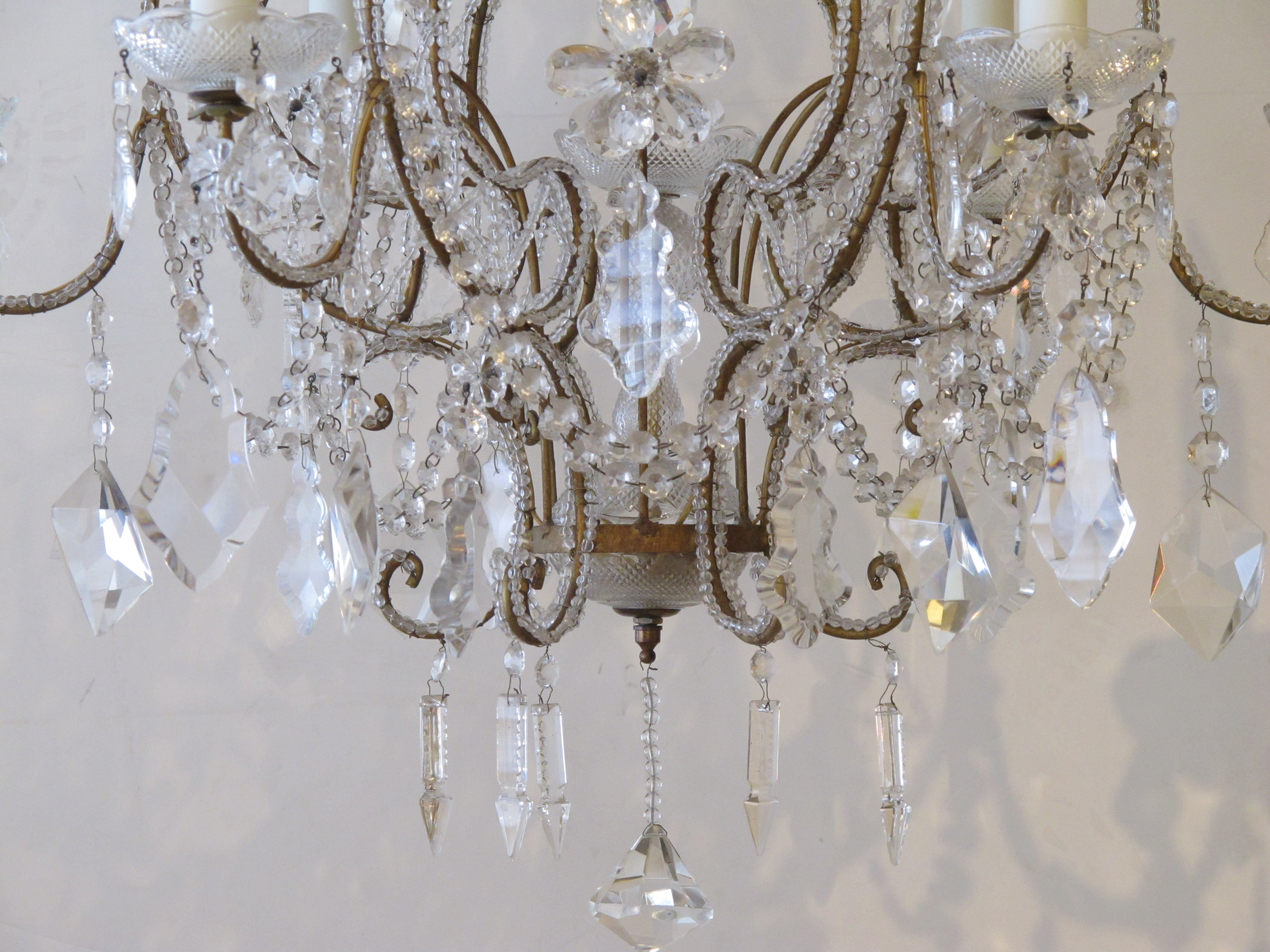 A chandelier with a fringe of handmade beads - Model Venezia 4800-S