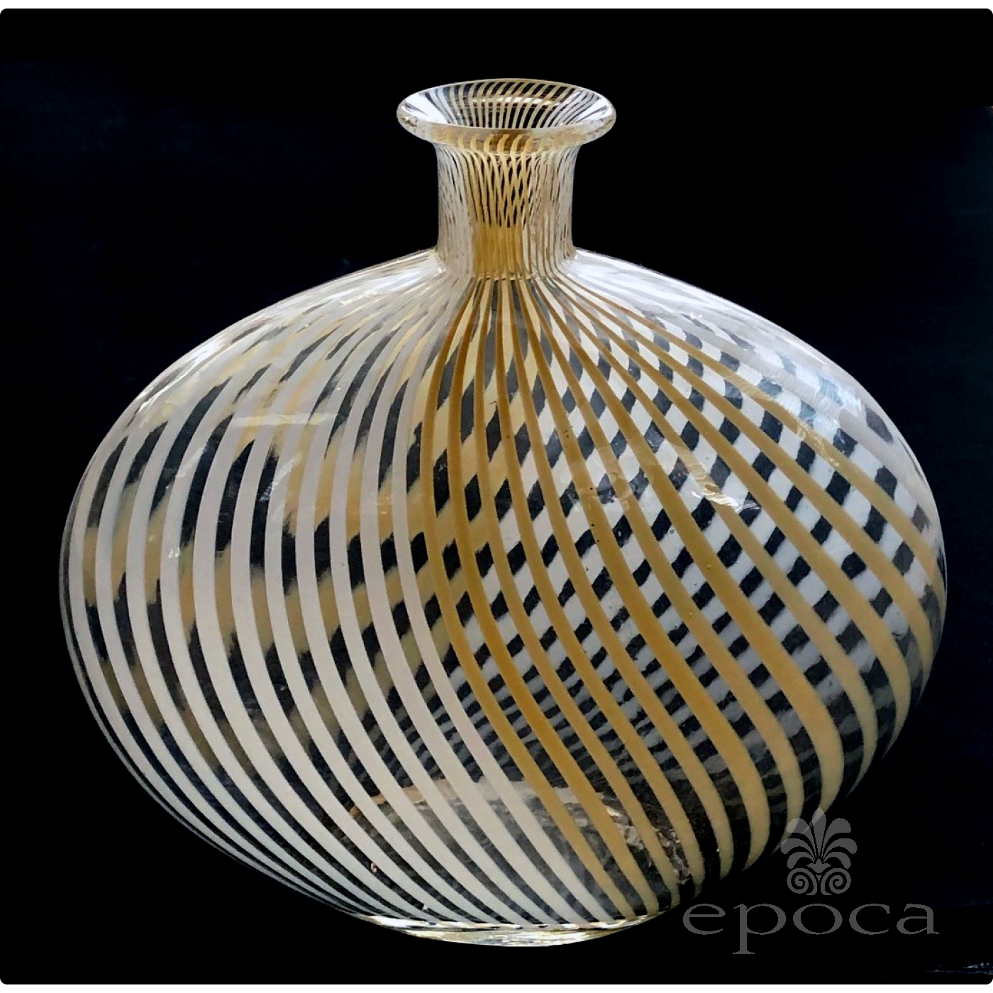 Murano 1950's Filigrana Art Glass Pillow Vase by Dino Martens for